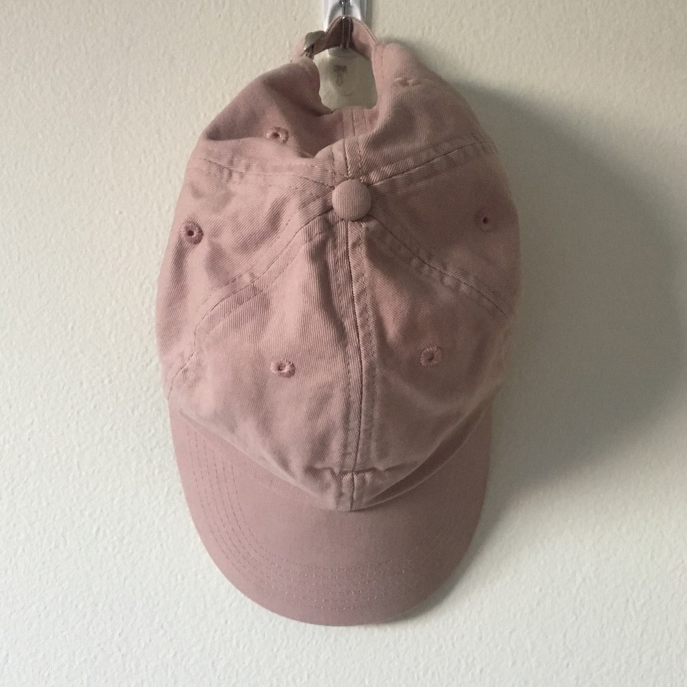 UO Pale pink cap